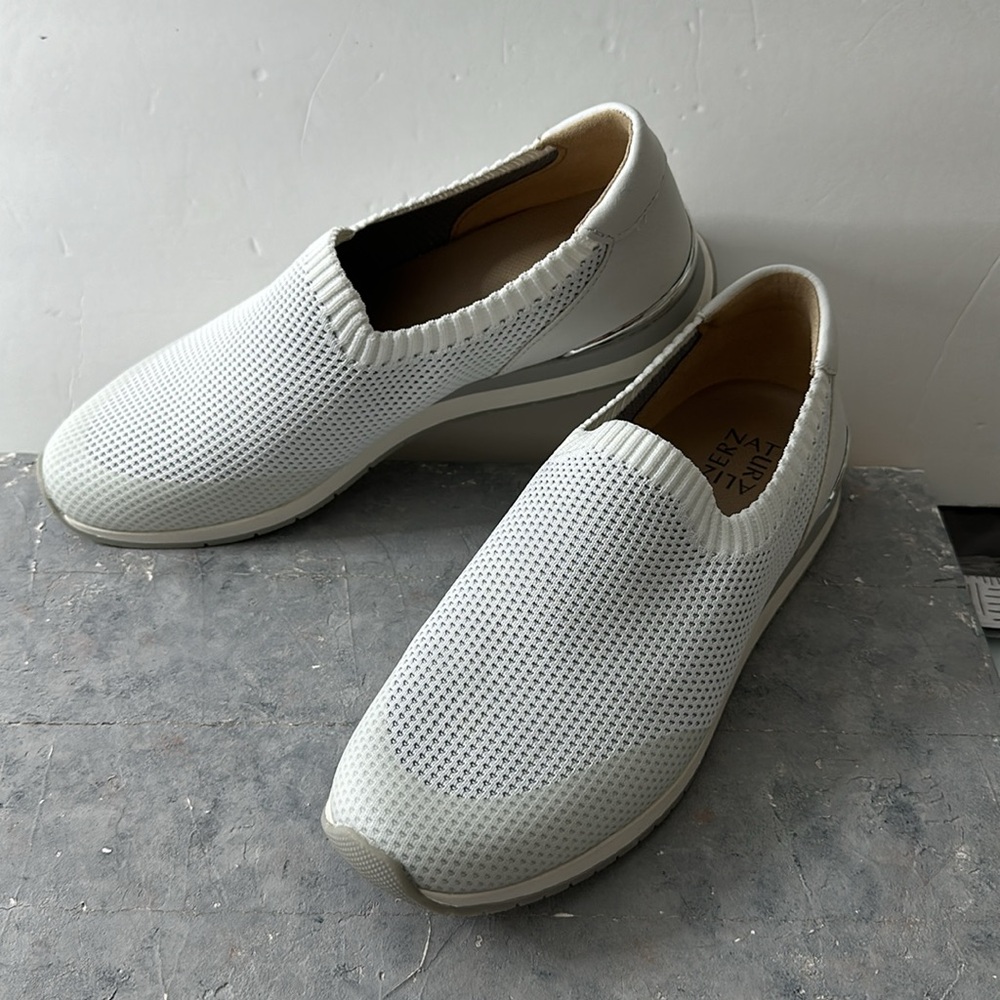 Naturalizer Lafayette White Flyknit Slip On Sneakers Women’s Size 10 M